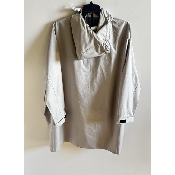 Tilley Packable Hooded Poncho NWT Womens L/XL Beige Waterproof Fabric UPF 50+ - Picture 12 of 15